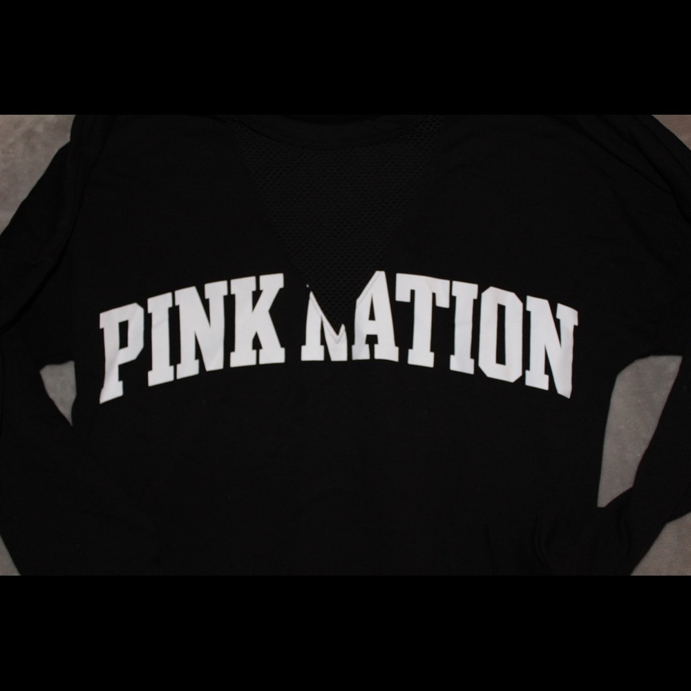 VS Pink Nation Crewneck